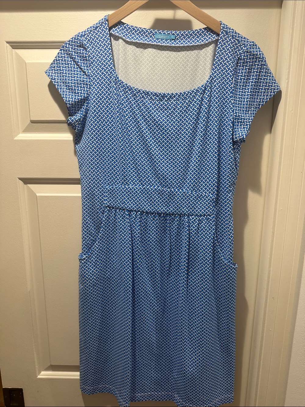 J. McLaughlin Blue and White Geometric Midi Dress